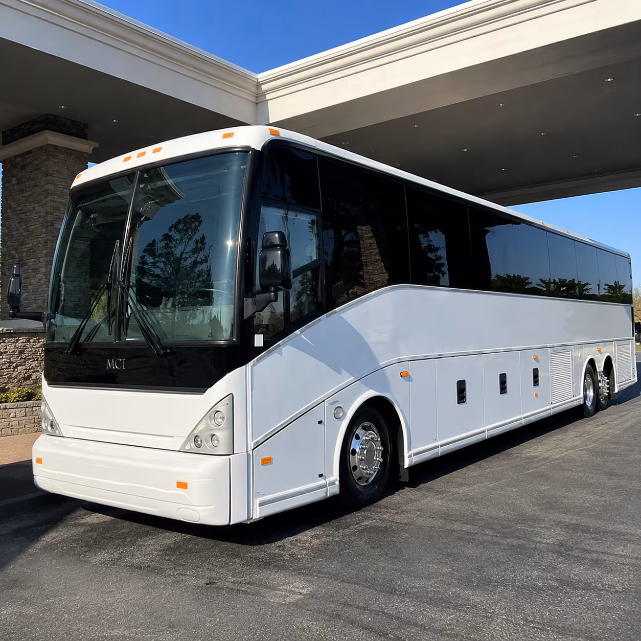 use one form to compare airport shuttle buses for large groups with luggage